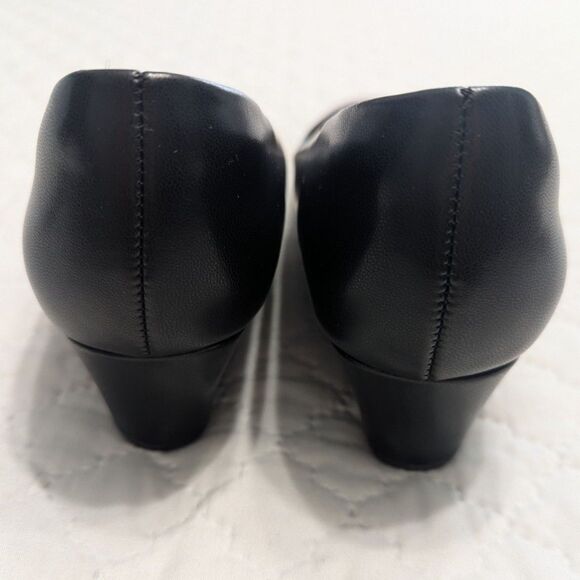 ✨ mysoft Comfort Wedge Pumps – Black Closed Toe Dress Shoes – Size 7 – NEW - Picture 7 of 10
